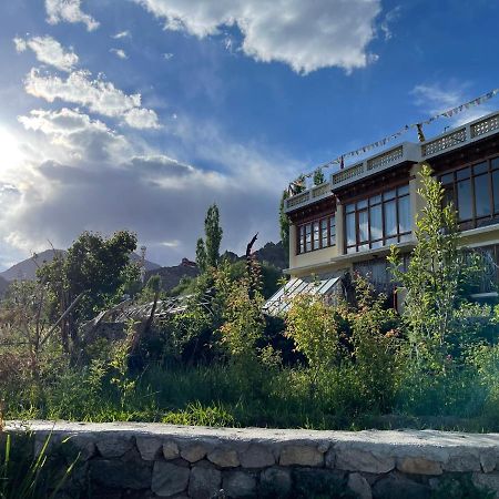 The Willow House Leh Bagian luar foto