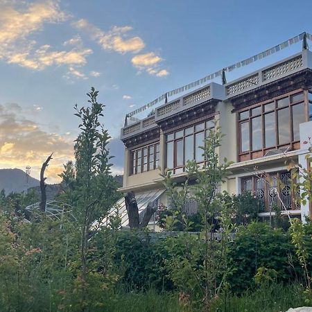 The Willow House Leh Bagian luar foto