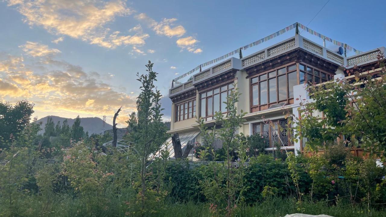 The Willow House Leh Bagian luar foto