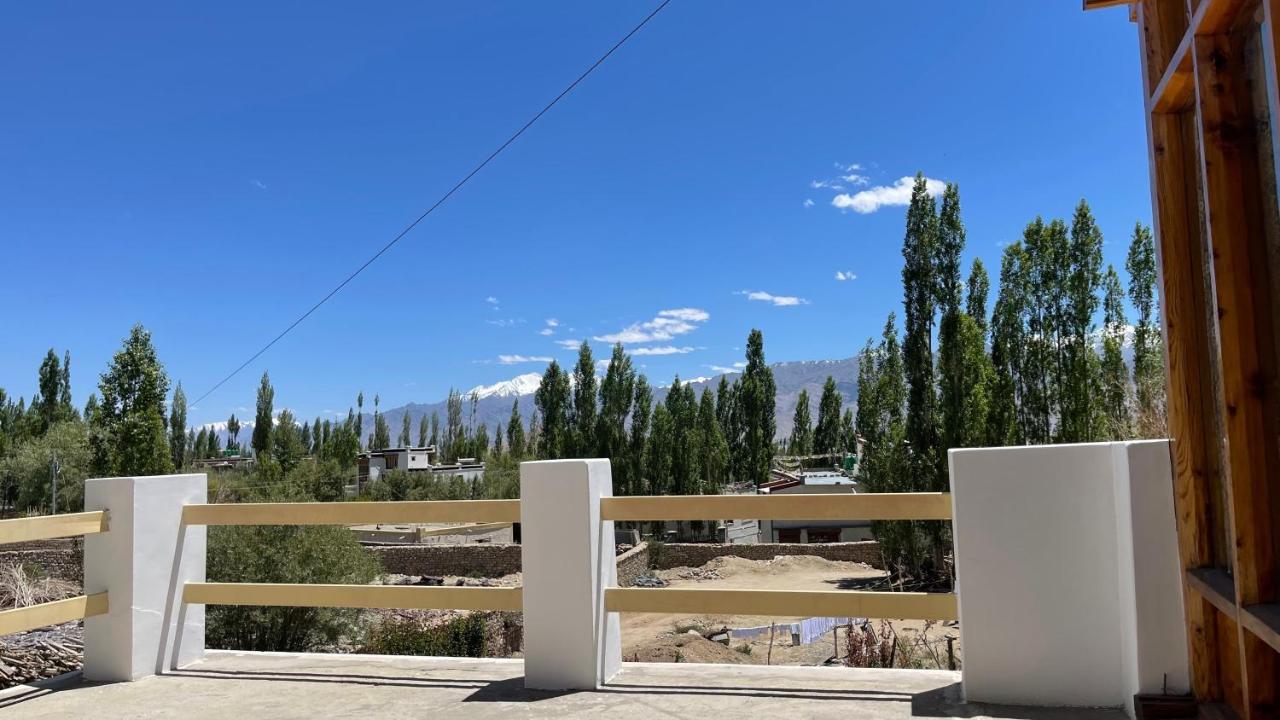 The Willow House Leh Bagian luar foto