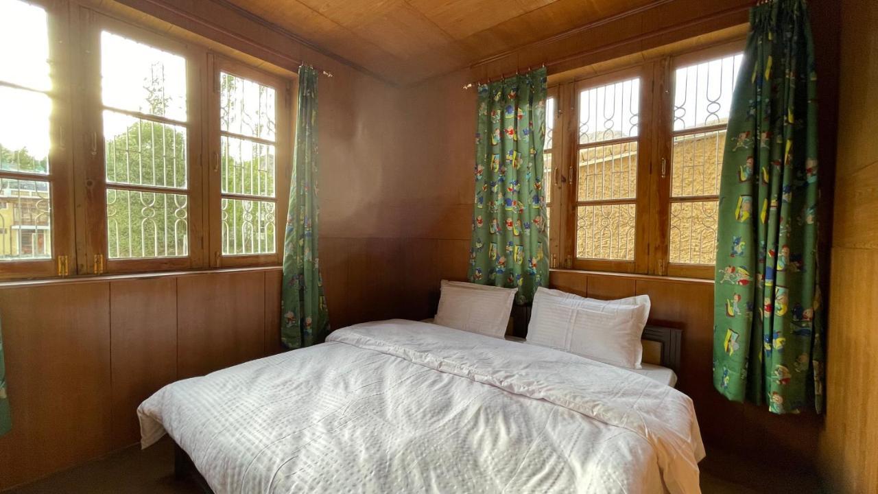 The Willow House Leh Bagian luar foto