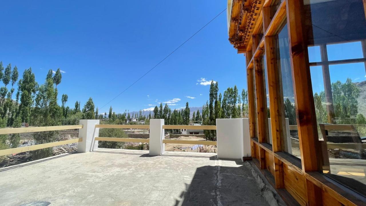 The Willow House Leh Bagian luar foto