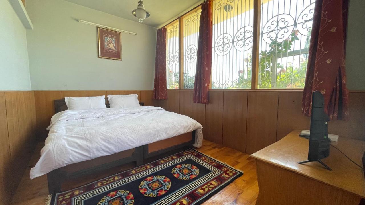 The Willow House Leh Bagian luar foto